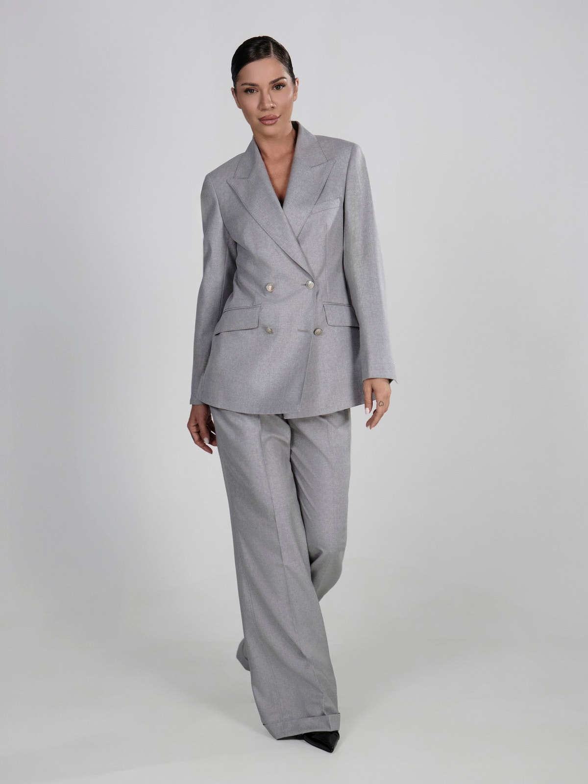 Silver Grace Suit Privée