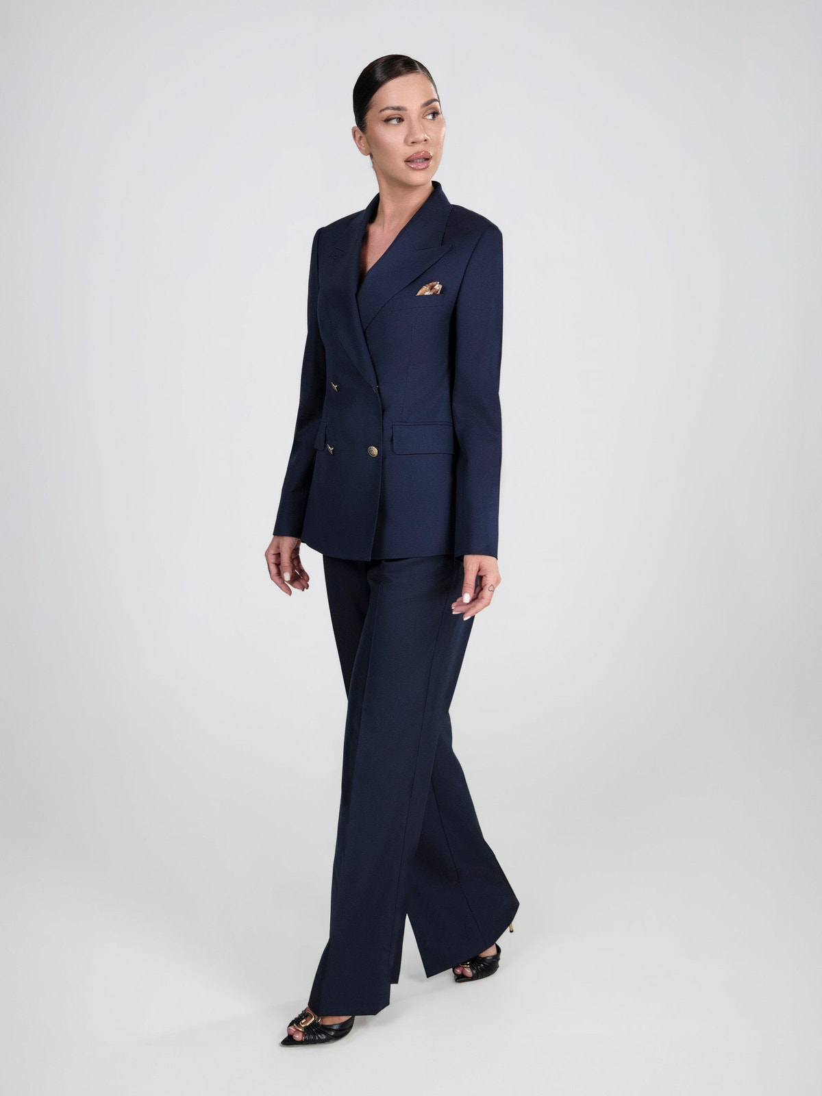 Midnight Sovereignty Suit Privée