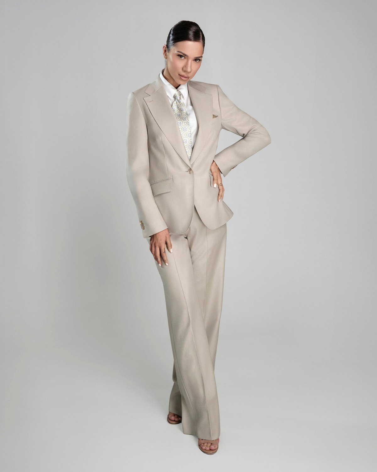 A Consiglieri DONNA creation from the Prima Donna collection