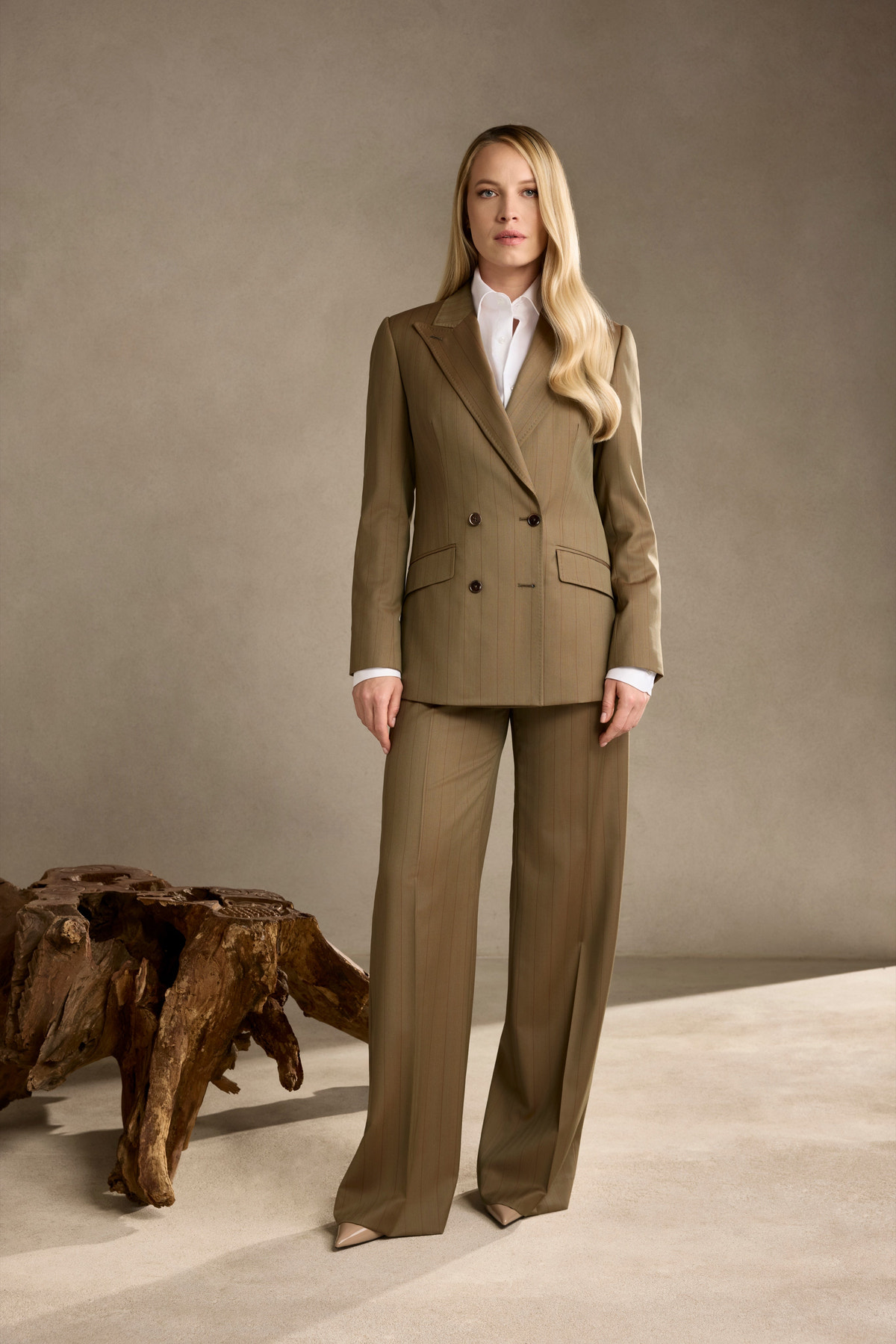 The Catherine Suit — proportions and details of Consiglieri DONNA tailoring
