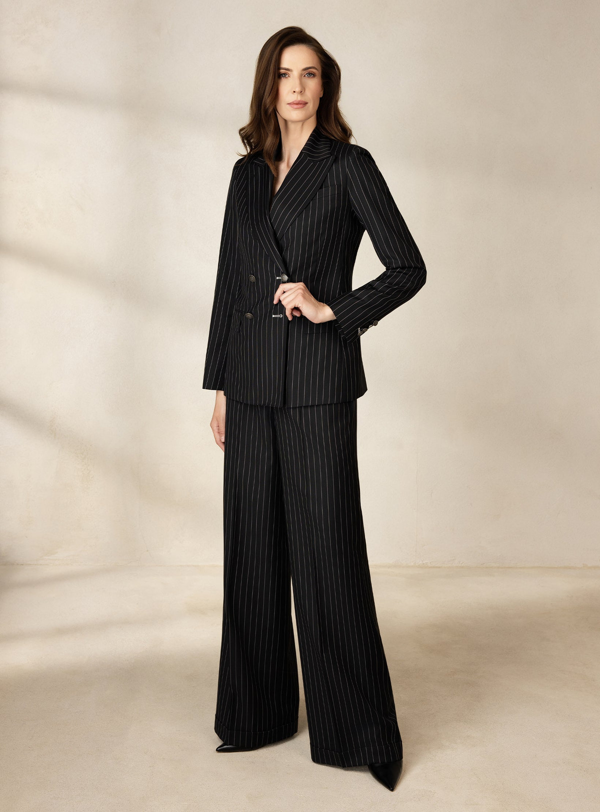 IMPERIA NERO SUIT