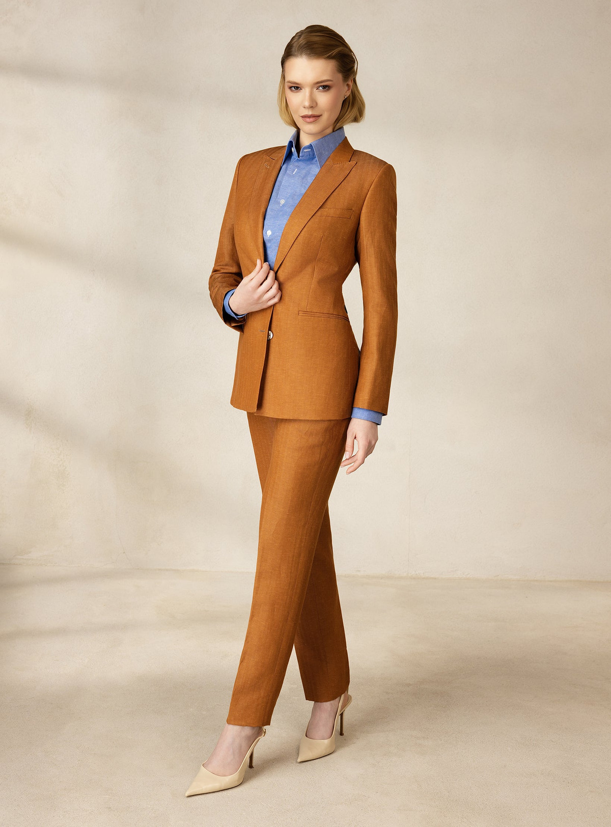 VILLEFRANCHE SUIT