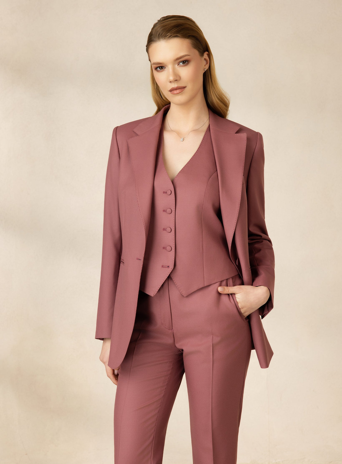 ROQUEBRUNE SUIT
