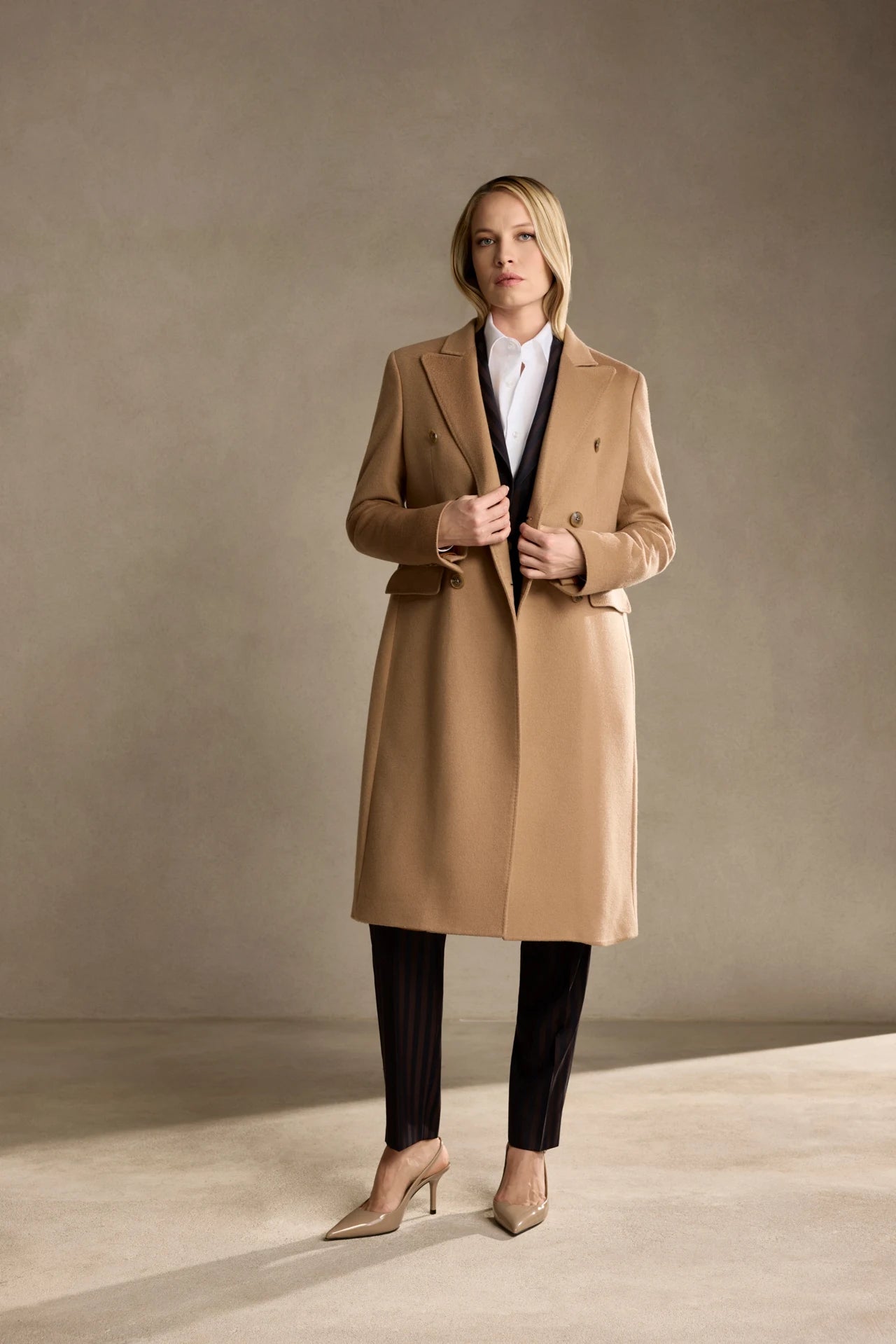 
Audrey — proportions in camel